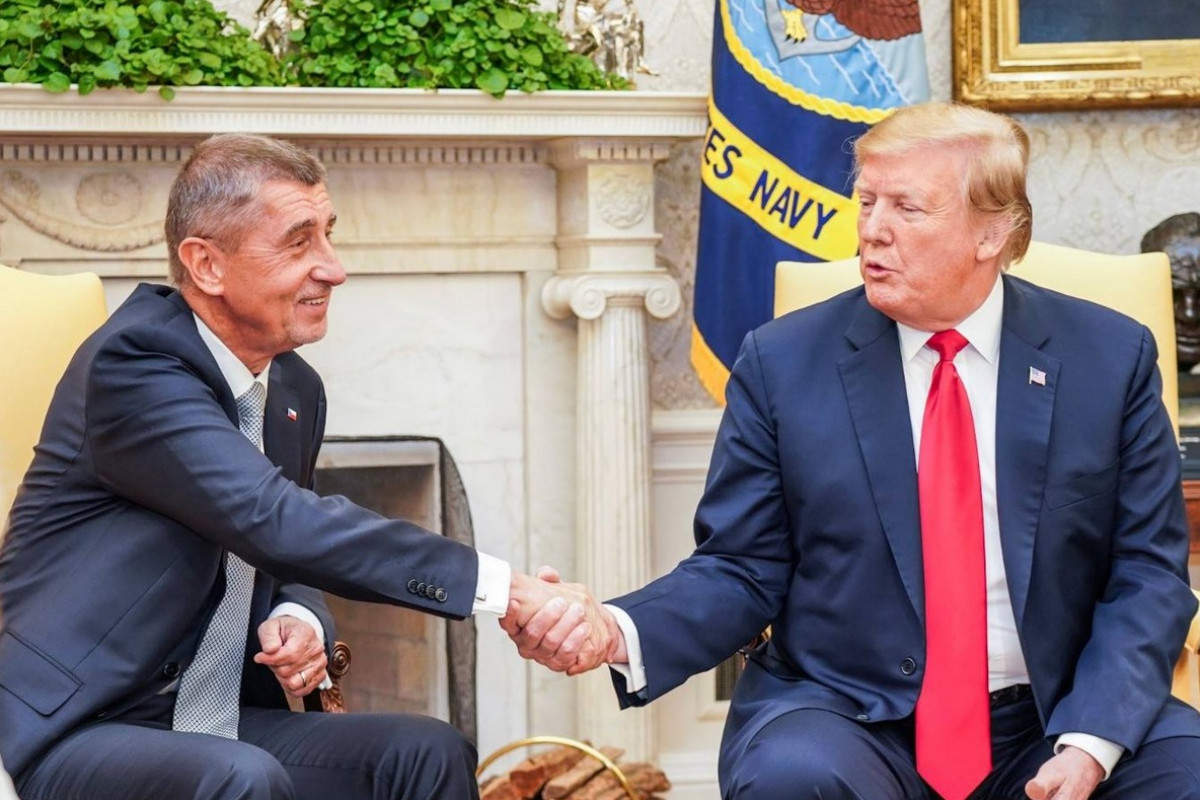 Babiš následuje Trumpa. Kryptoměna dostává zelenou