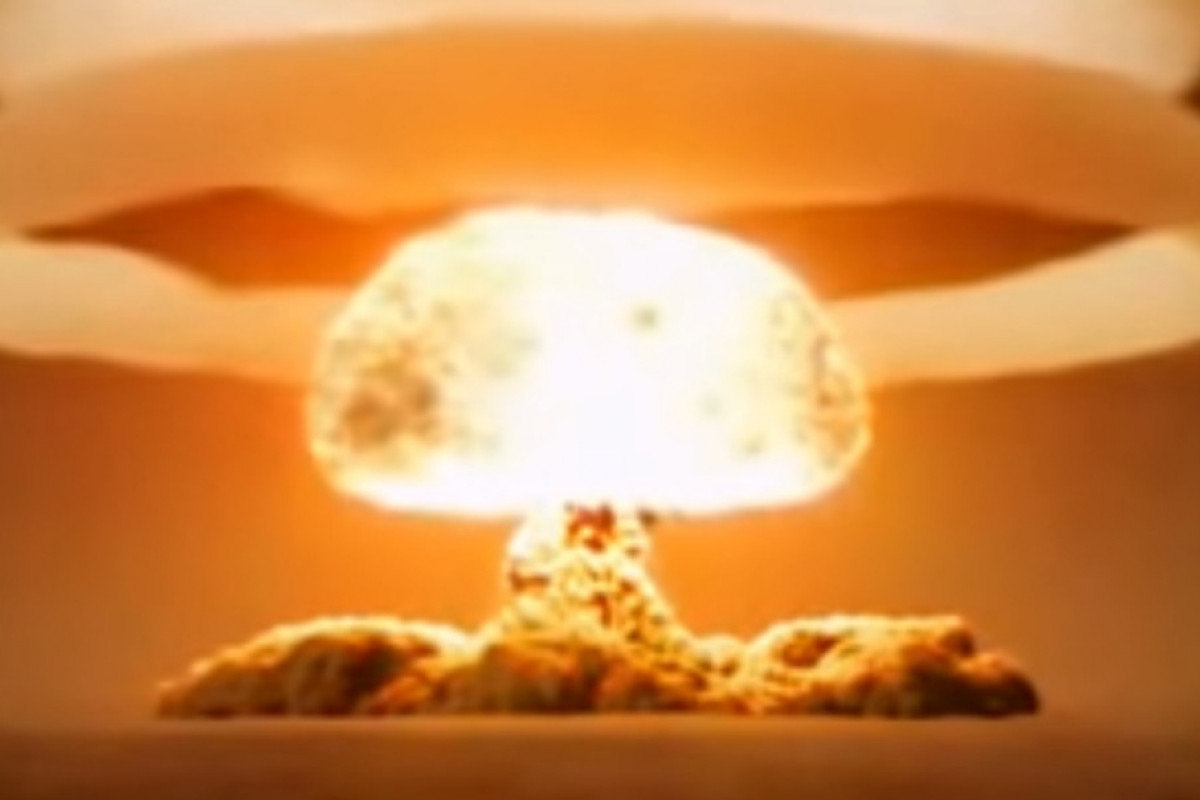 Kdo první shodí jadernou bombu? Agent CIA nemá žádné dilema…