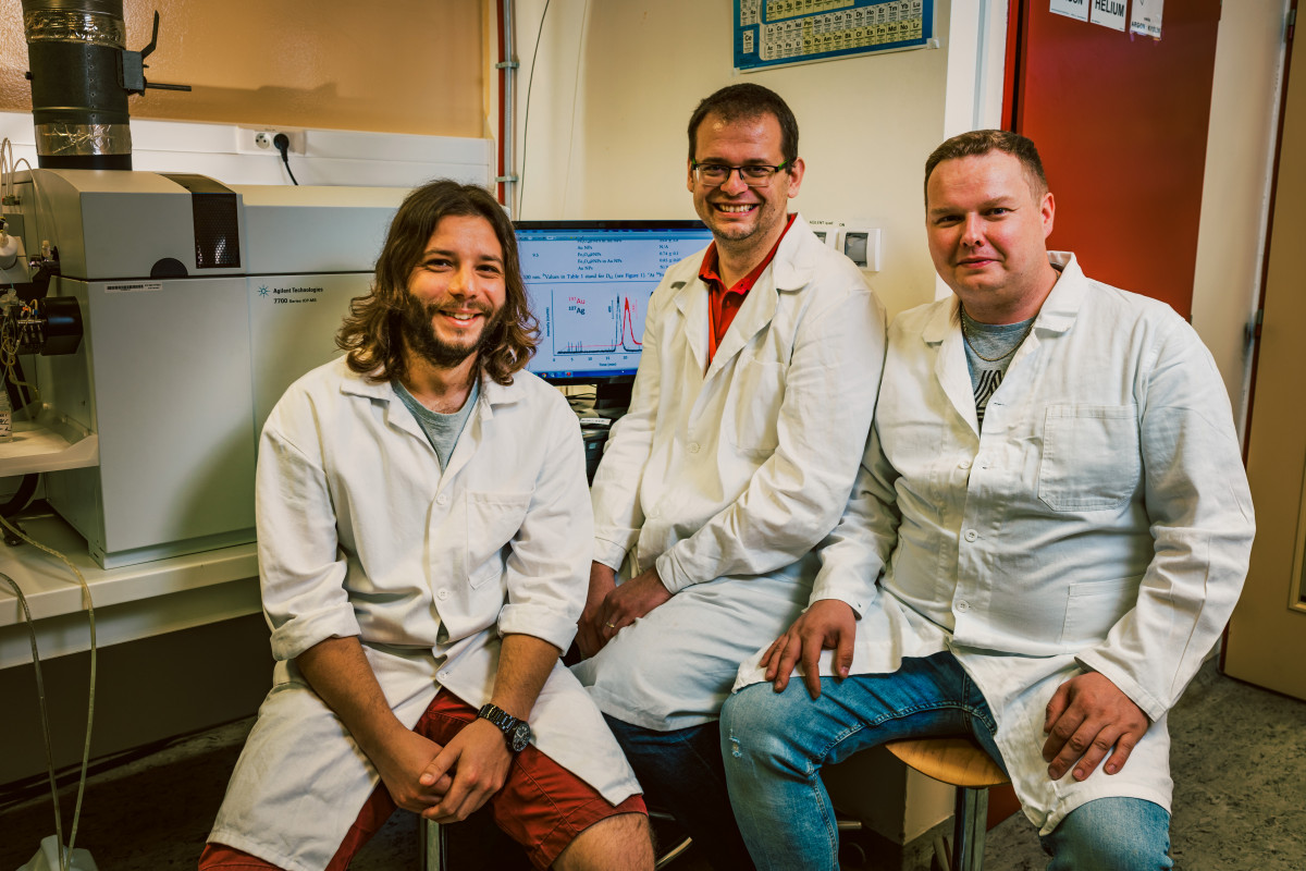 Vědci z UP Olomouc vyvinuli novou metodu sledování nanočástic