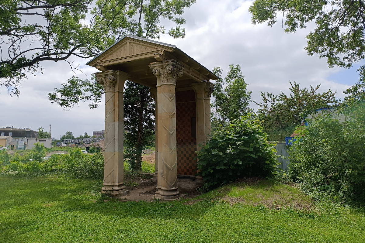Hrobová kaple antického stylu byla zrestaurována